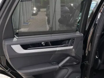 E-Hybrid MY24-INNODRIVE-ACC-LUFTF.-PANO-BOSE-RS