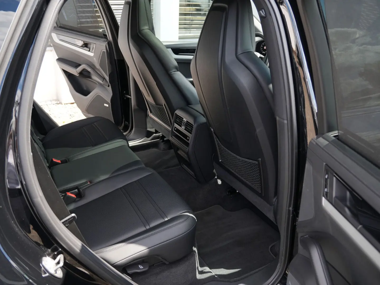 E-Hybrid MY24-INNODRIVE-ACC-LUFTF.-PANO-BOSE-RS