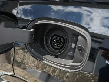 E-Hybrid MY24-INNODRIVE-ACC-LUFTF.-PANO-BOSE-RS