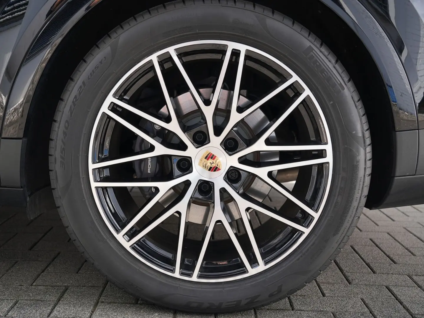 E-Hybrid MY24-INNODRIVE-ACC-LUFTF.-PANO-BOSE-RS