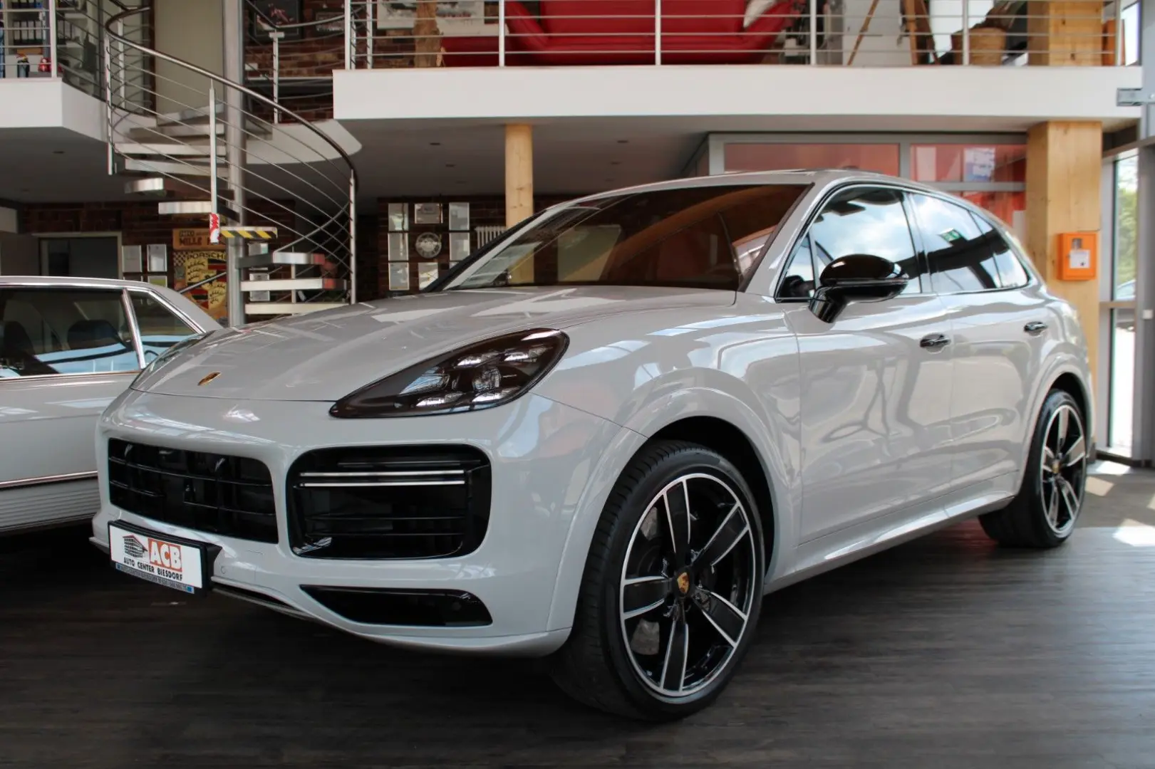 Cayenne Turbo Sport Design Kreide Approved 201T€