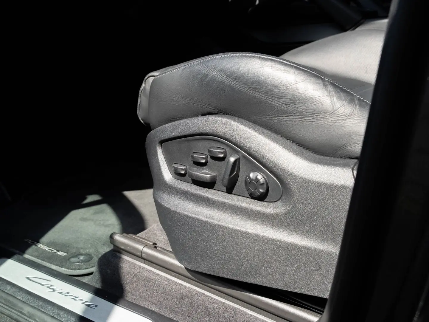 Cayenne AHK HD-Matrix BOSE PDCC 21-Zoll