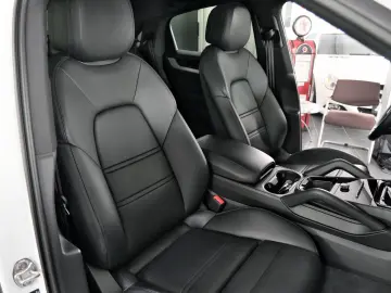 Cayenne Coupe E-Hybrid InnoDrive Luftfederung DE