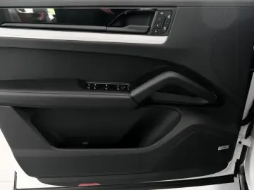 Cayenne Coupe E-Hybrid InnoDrive Luftfederung DE