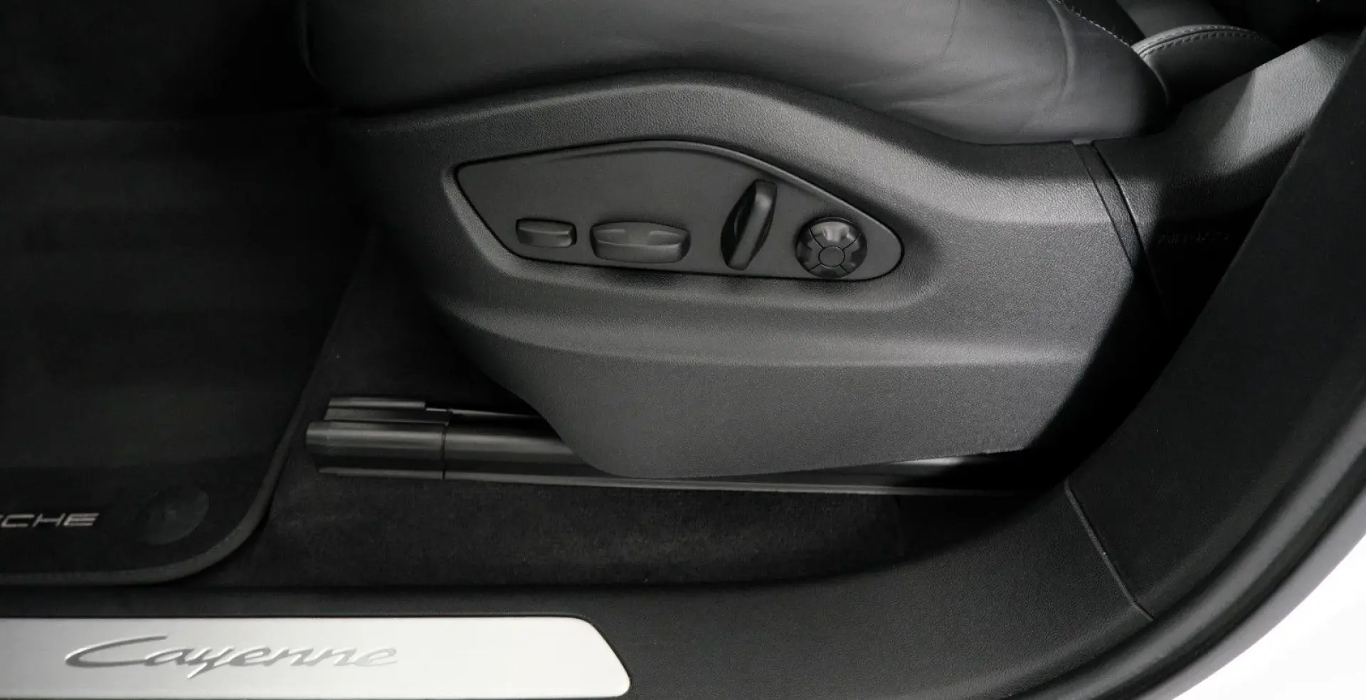 Cayenne Coupe E-Hybrid InnoDrive Luftfederung DE