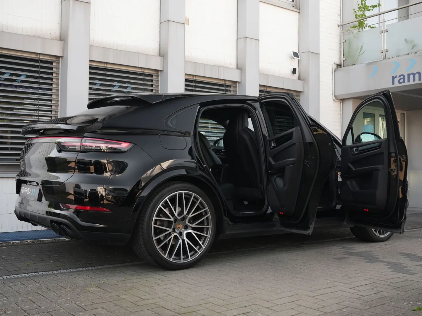 Cayenne Coupé SPORTDESIGN-LUFTF.-PANO-BOSE-22