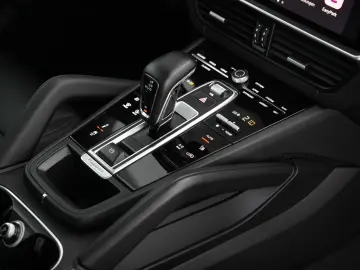 Cayenne Coupé SPORTDESIGN-LUFTF.-PANO-BOSE-22