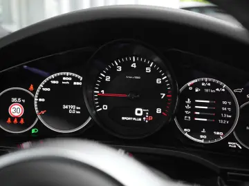 Cayenne Coupé SPORTDESIGN-LUFTF.-PANO-BOSE-22