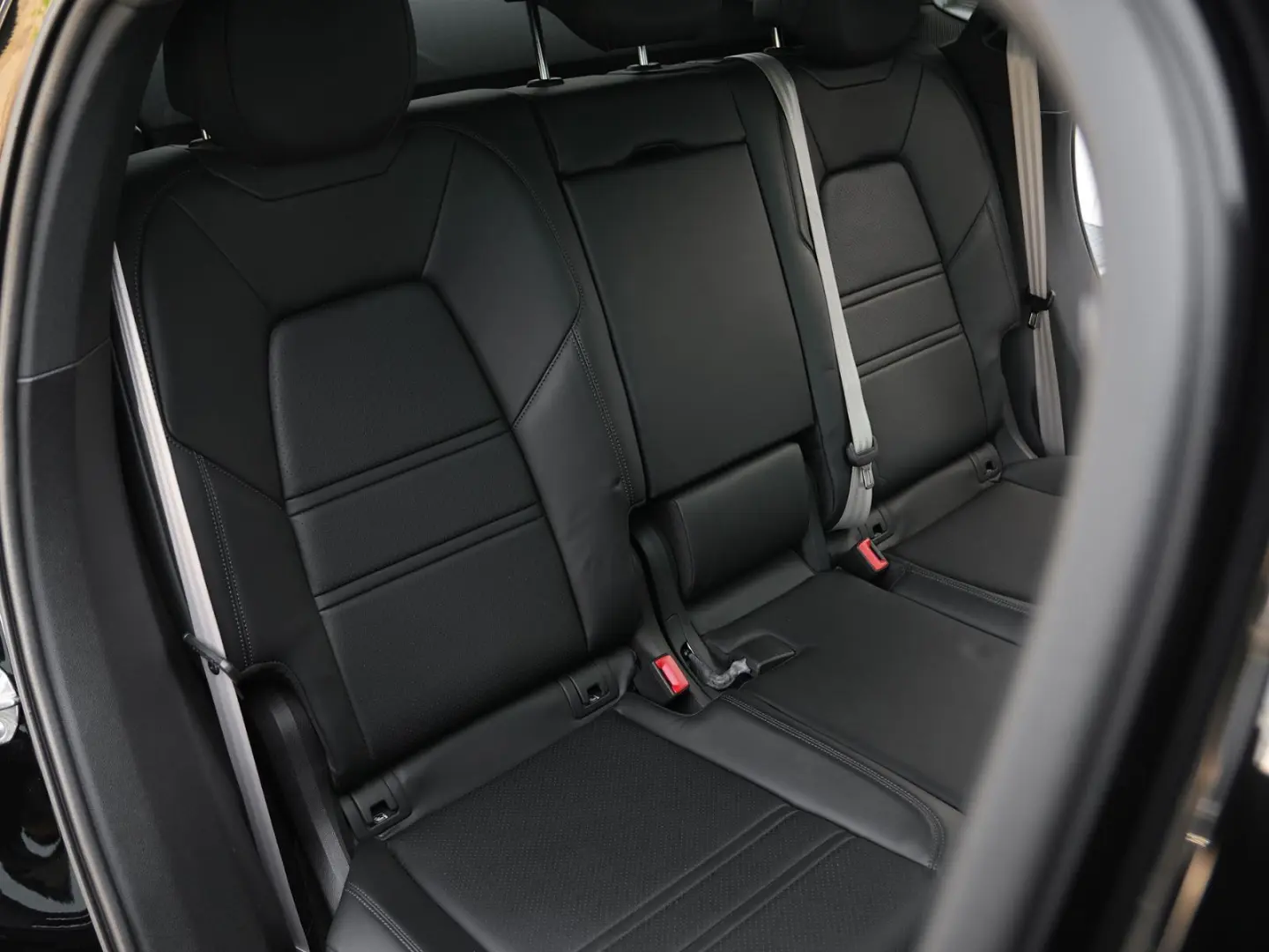 Cayenne Coupé SPORTDESIGN-LUFTF.-PANO-BOSE-22
