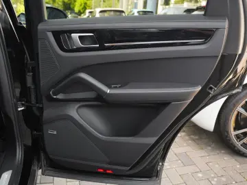 Cayenne Coupé SPORTDESIGN-LUFTF.-PANO-BOSE-22