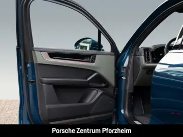 Cayenne E-Hybrid BOSE Sportabgasanlage Panorama