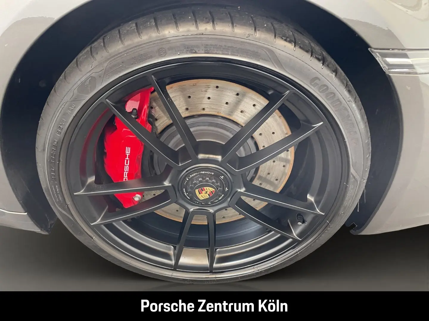 992 (911) Carrera 4 GTS Cabriolet