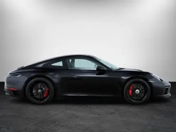 911 Carrera 4 GTS