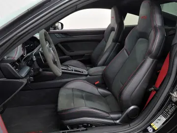 911 Carrera 4 GTS