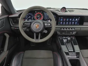 911 Carrera 4 GTS