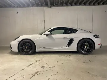 Cayman (718) GTS 4.0 | SportDesign Paket schwarz