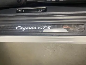 Cayman (718) GTS 4.0 | SportDesign Paket schwarz