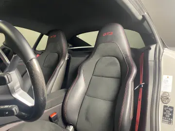 Cayman (718) GTS 4.0 | SportDesign Paket schwarz