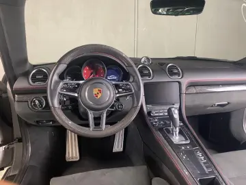 Cayman (718) GTS 4.0 | SportDesign Paket schwarz
