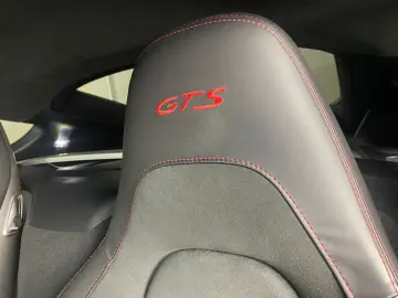 Cayman (718) GTS 4.0 | SportDesign Paket schwarz