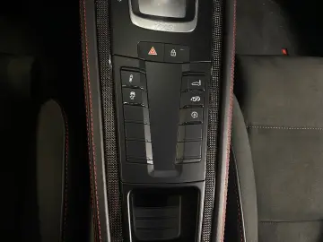 Cayman (718) GTS 4.0 | SportDesign Paket schwarz
