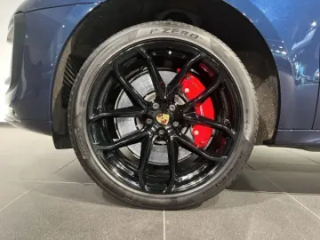 Macan GTS Sportabgasanlage Lenkradheizung LED