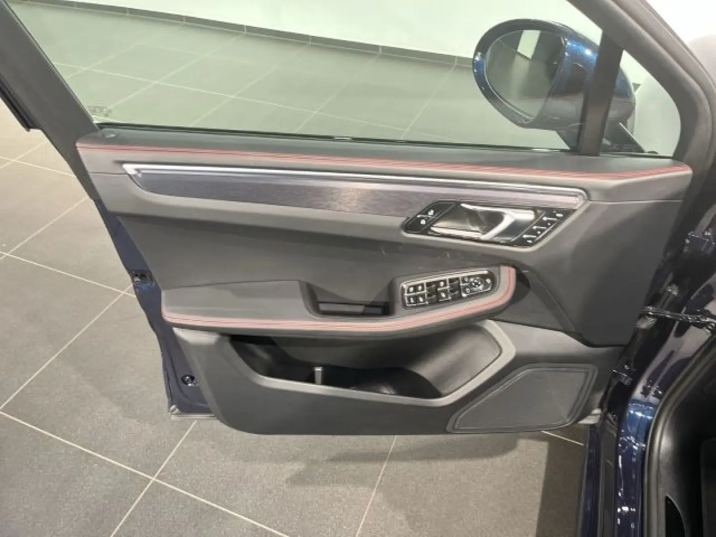 Macan GTS Sportabgasanlage Lenkradheizung LED