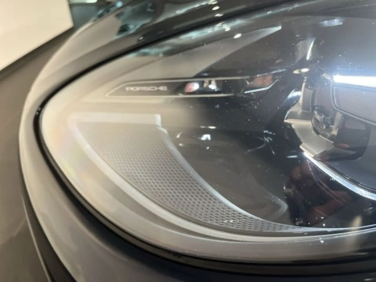 Macan GTS Sportabgasanlage Lenkradheizung LED