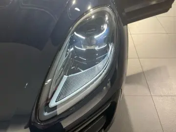 Macan GTS Sportabgasanlage Lenkradheizung LED