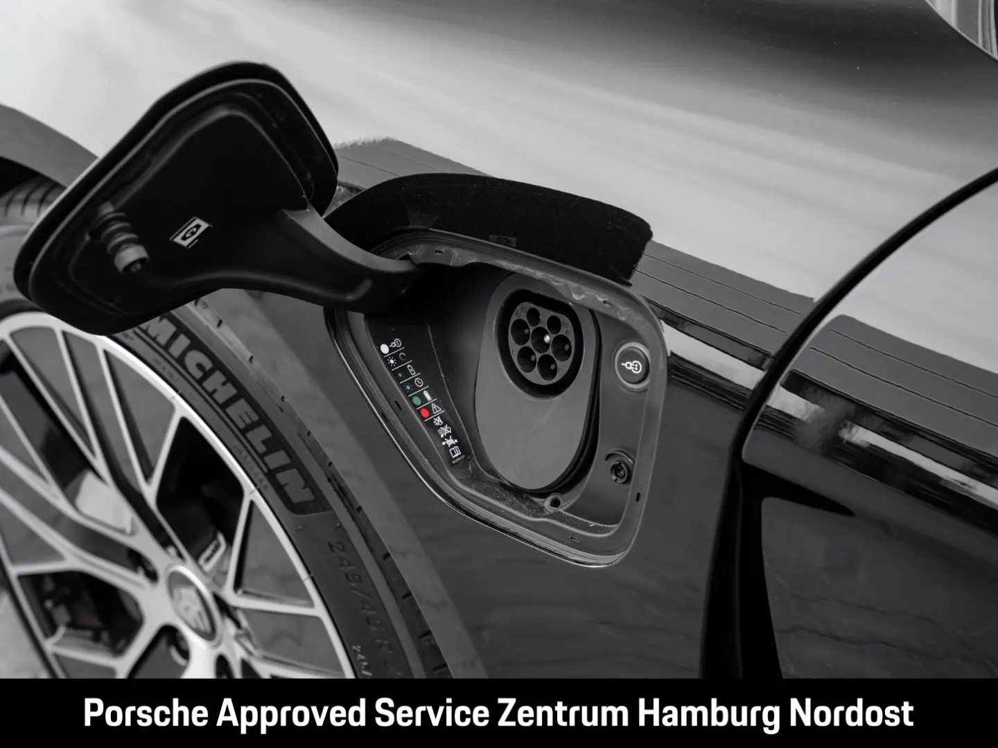 Taycan Panorama PASM ParkAssistent Pano 20 Zoll