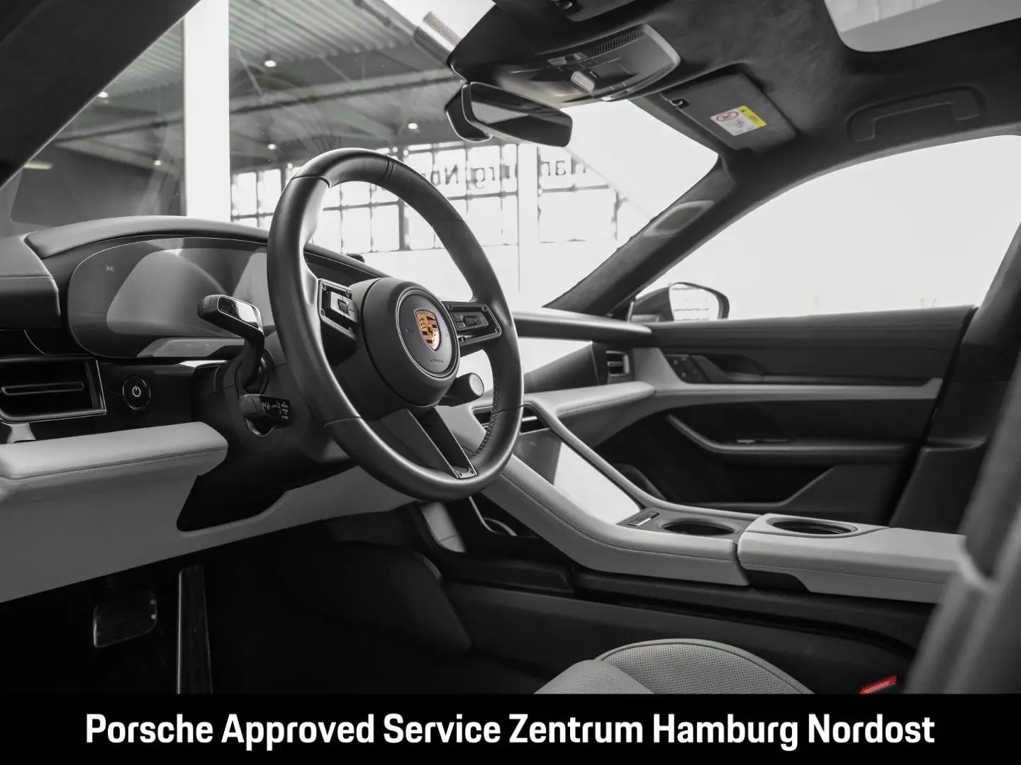 Taycan Turbo Cross Turismo PDCC Burmester
