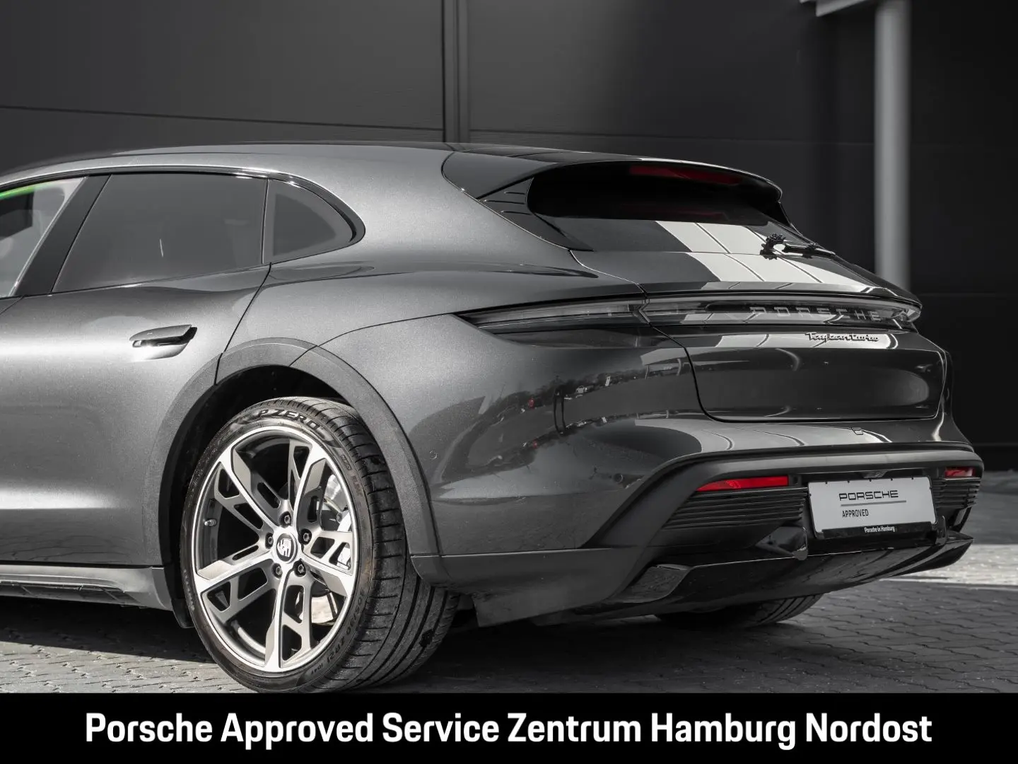 Taycan Turbo Cross Turismo PDCC Burmester