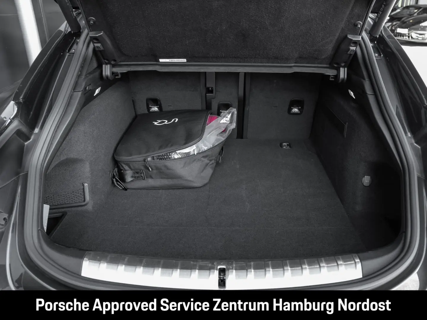 Taycan Turbo Cross Turismo PDCC Burmester