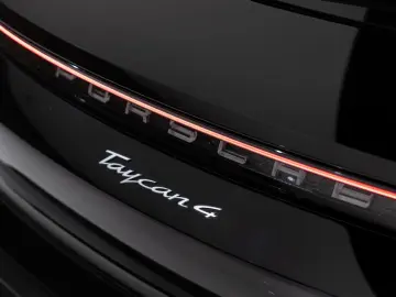 Taycan Cross Turismo 4*LED*21