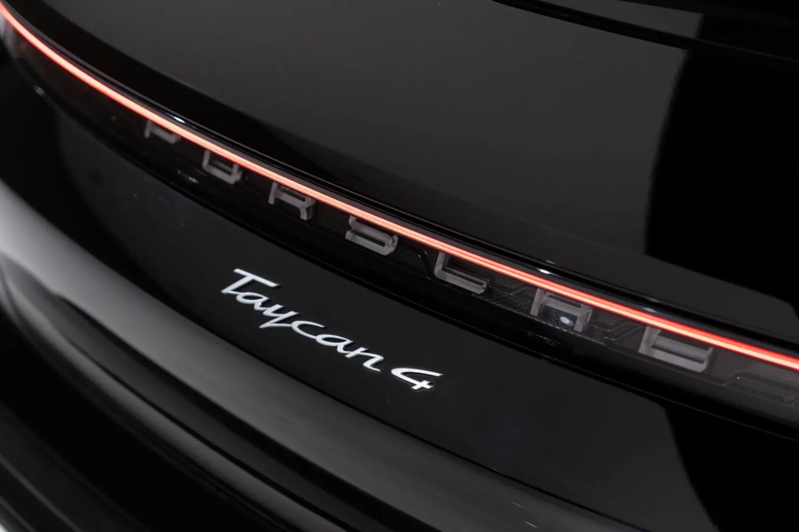 Taycan Cross Turismo 4*LED*21