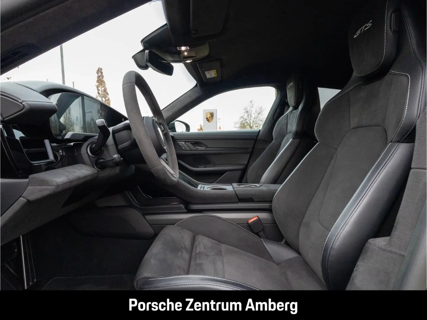 Taycan GTS InnoDrive Head-Up BOSE LED-Mat