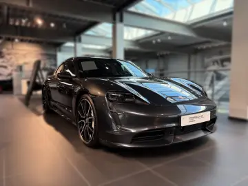 Taycan Turbo Sport Turismo Bose StHz ACC HuD
