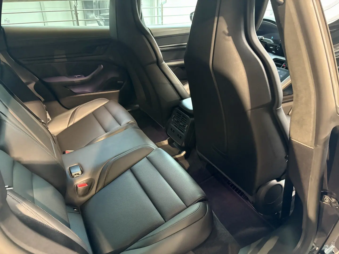 Taycan Turbo Sport Turismo Bose StHz ACC HuD