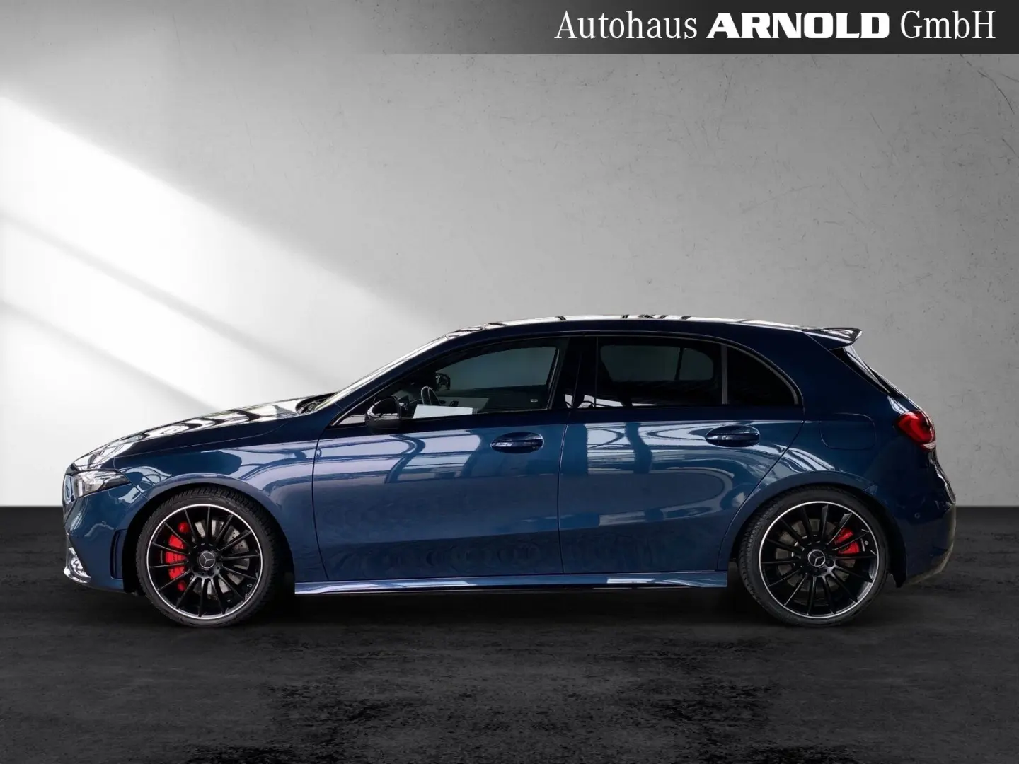 Mercedes-AMG A 35 4M Pano Distr Kamera Burmester