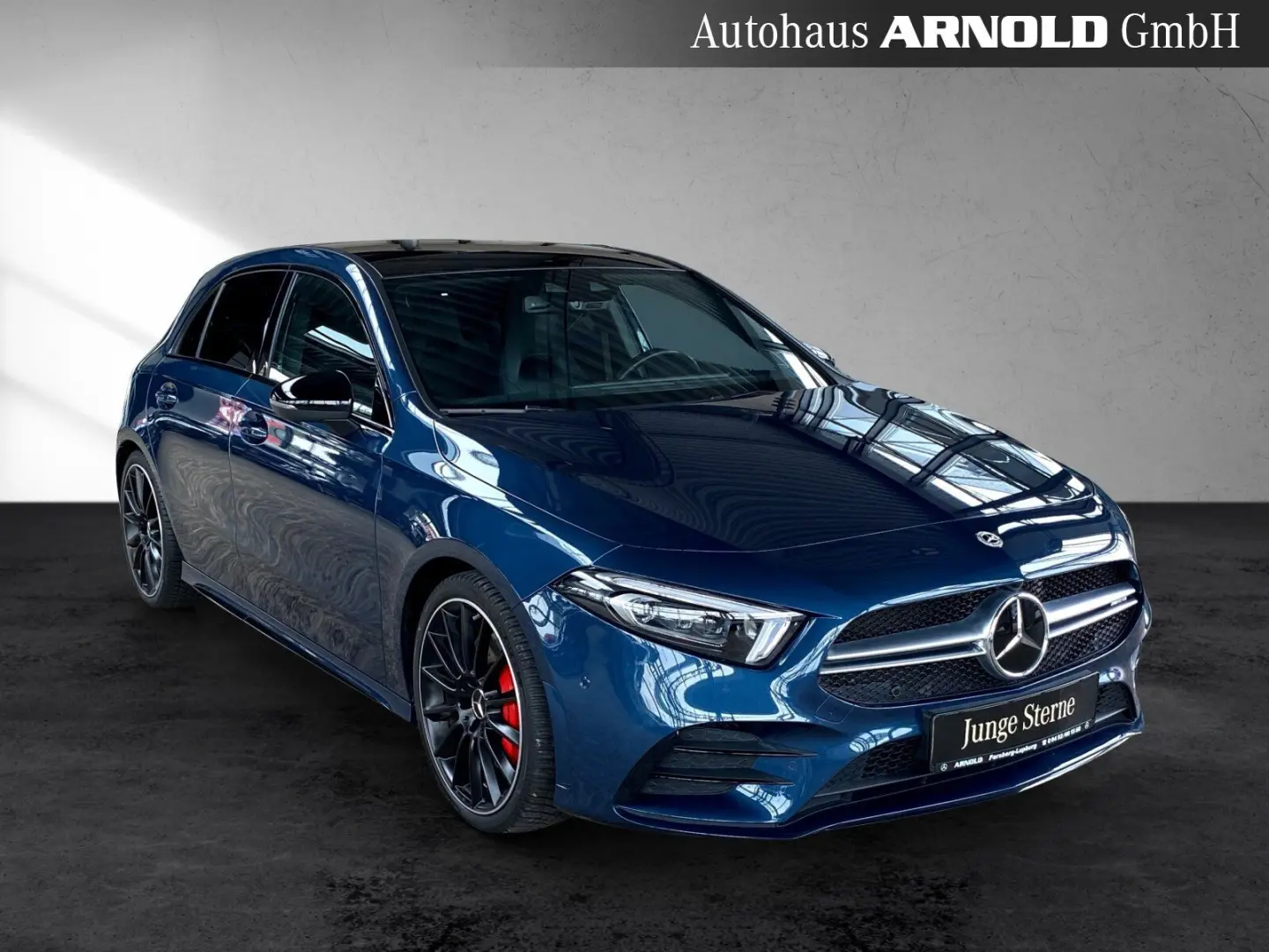 Mercedes-AMG A 35 4M Pano Distr Kamera Burmester