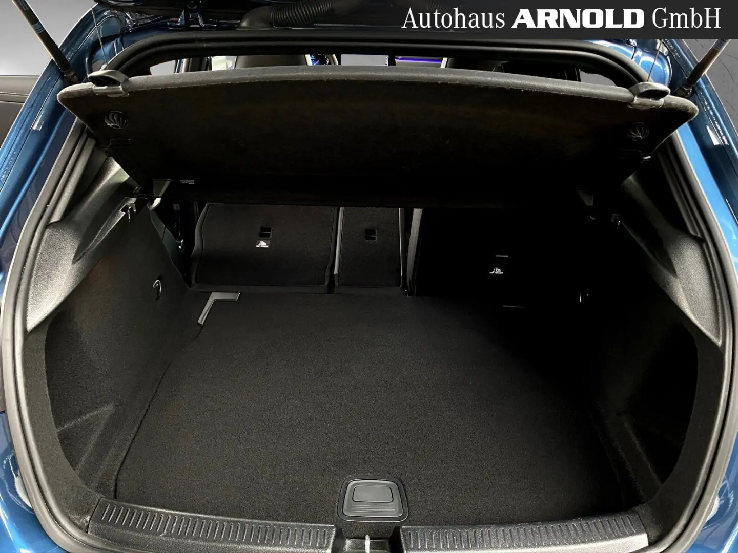 Mercedes-AMG A 35 4M Pano Distr Kamera Burmester