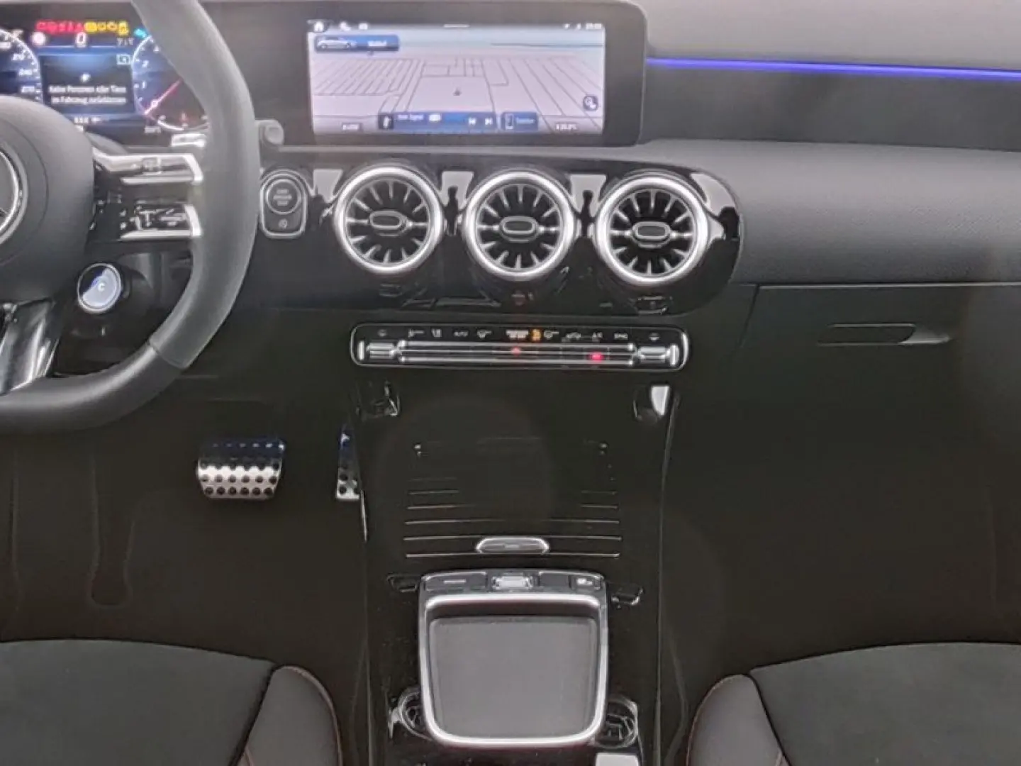 A 45 AMG S 4M+ Pano*HUD*Totwinkel*MEMORY*19