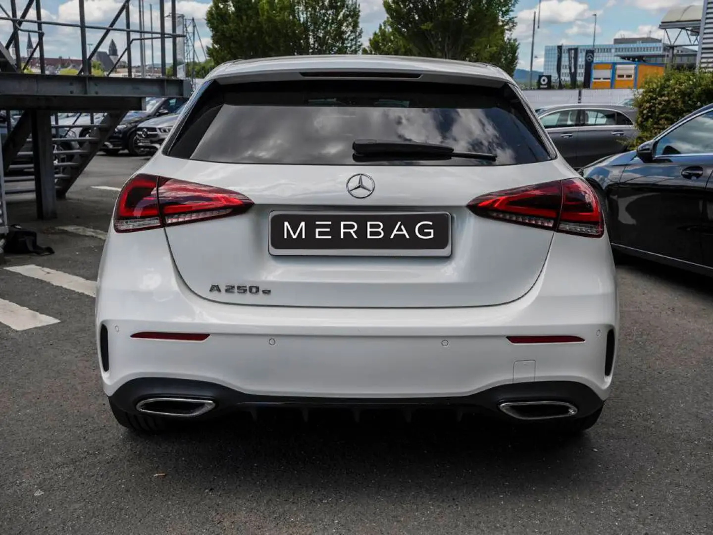 A 250 e AMG-LINE NIGHT MBUX PANO AMBIENTE LED