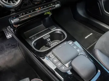 A 250 e AMG-LINE NIGHT MBUX PANO AMBIENTE LED