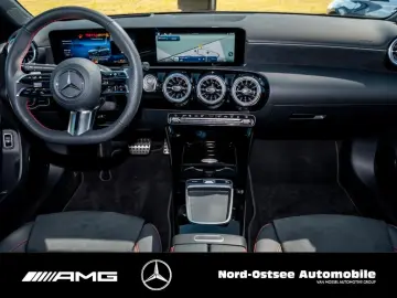 A 250 e AMG PREM.+ PANO KEYLESS 360° HUD
