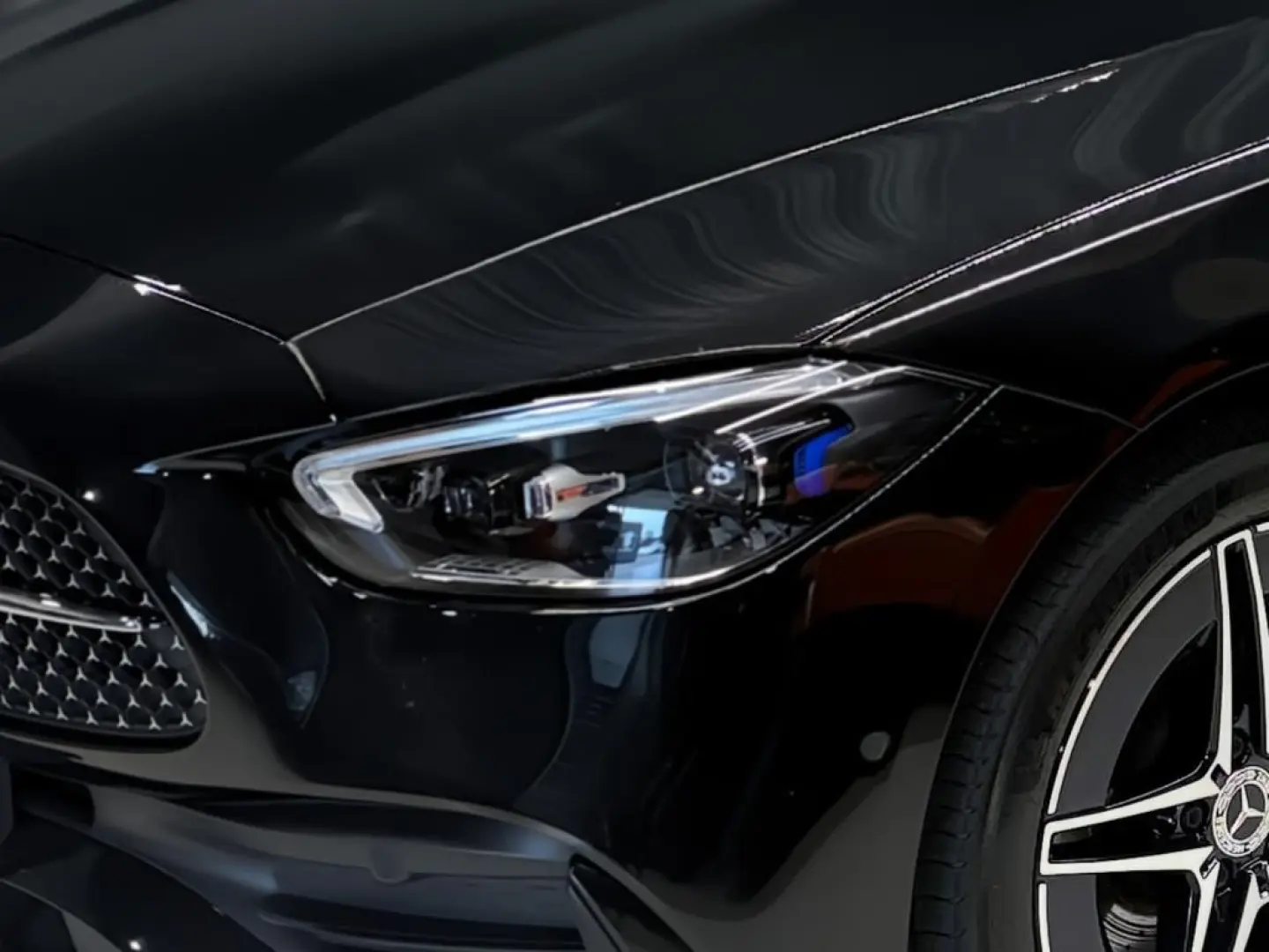 C 300 e +AMG+MBUX+PANO+Night+KAMERA+Ambiente+AHK