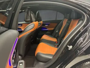 C 300 e +AMG+MBUX+PANO+Night+KAMERA+Ambiente+AHK