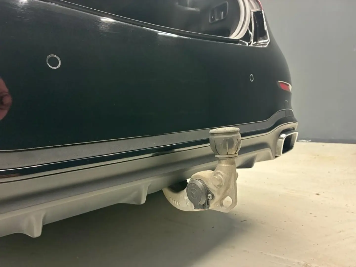 C 300 e +AMG+MBUX+PANO+Night+KAMERA+Ambiente+AHK