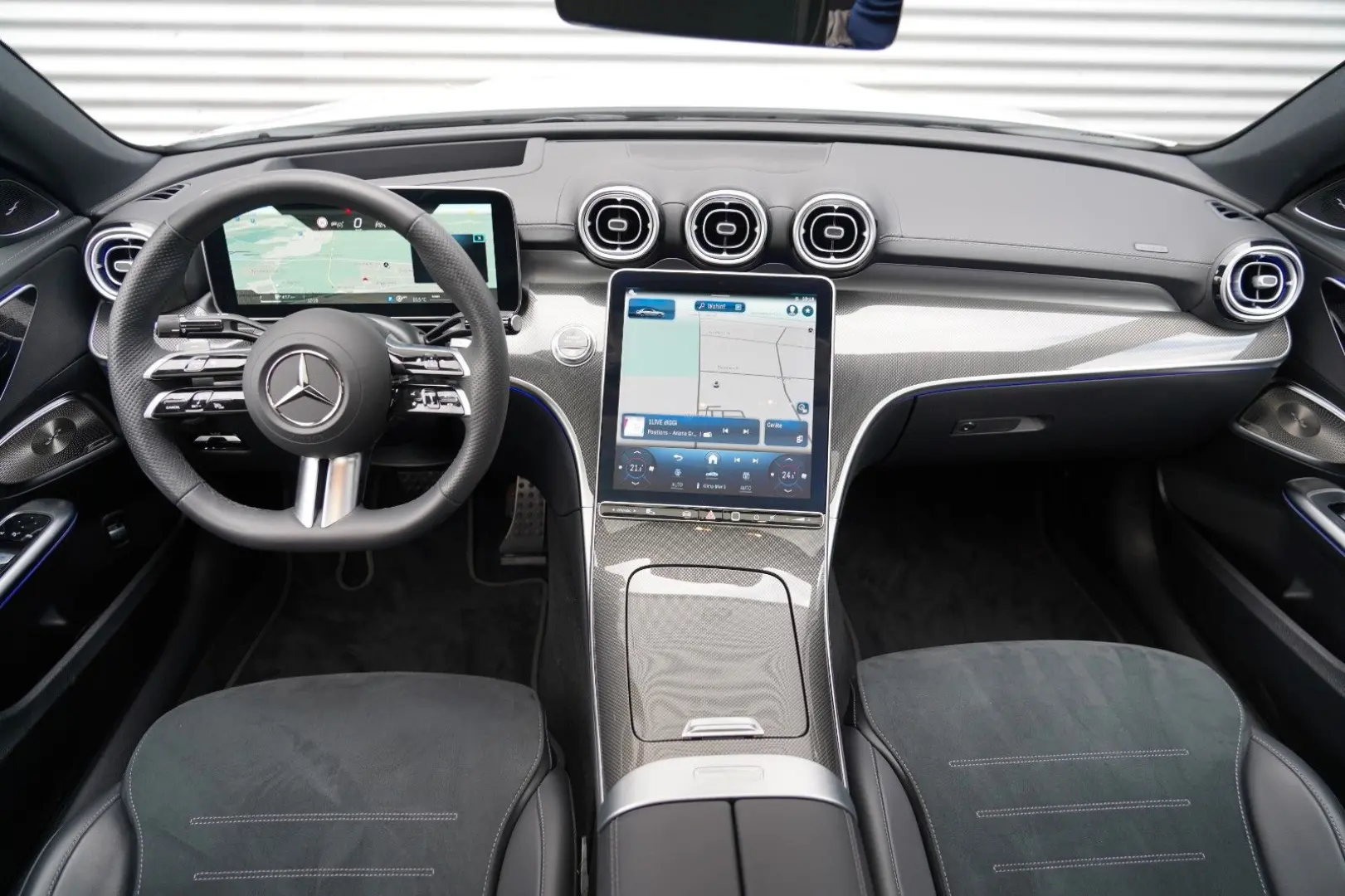 C300d 2x AMG PREMIUM+ PANO AHK 360 HUD MEMO VOLL