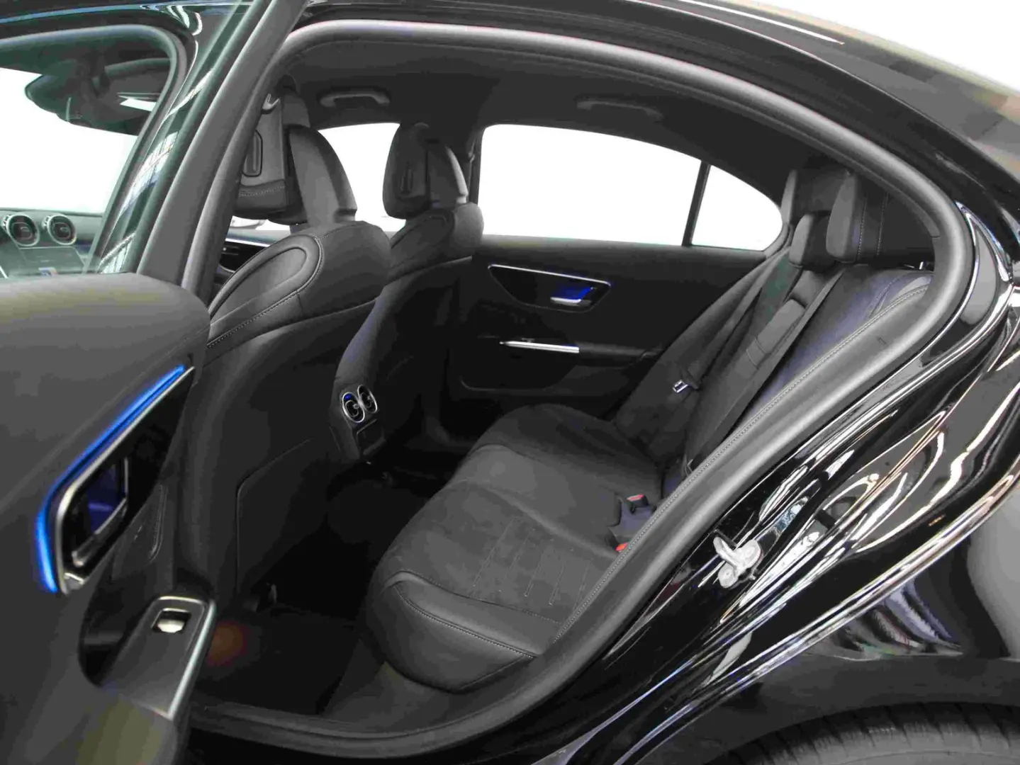 C 220 d AMG SHZ*LED*Spurhalte*AHK*Keyless*Kamera